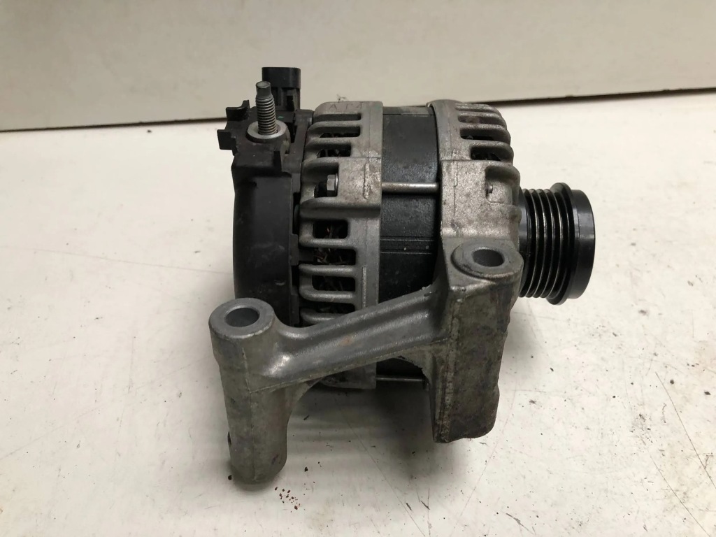 Генератор astra k insignia b 1.4t 1.5t 13522659 Киев