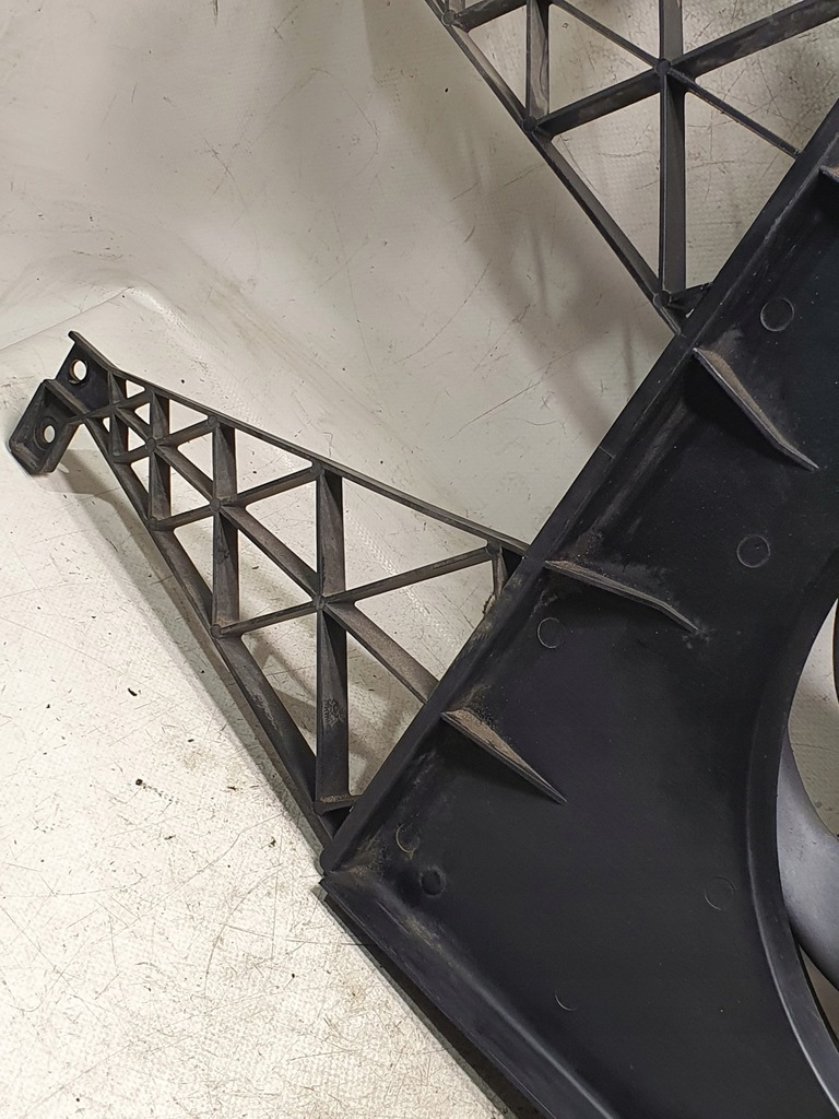 фото №15, Вентилятор радиатора корпус оригинальный номер 1j0121207d audi a3 8l 1.8 125km 97r.