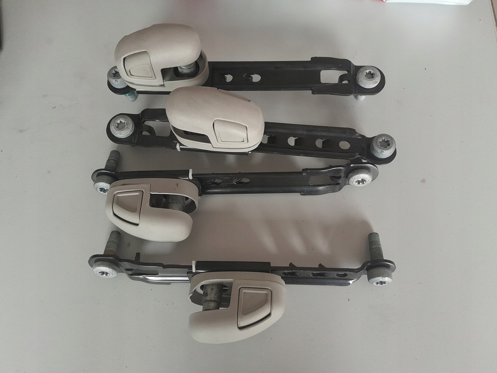 фото №1, Chrysler pacifica 2017- 3.6 повзунок регулювання висоти ременів безпеки