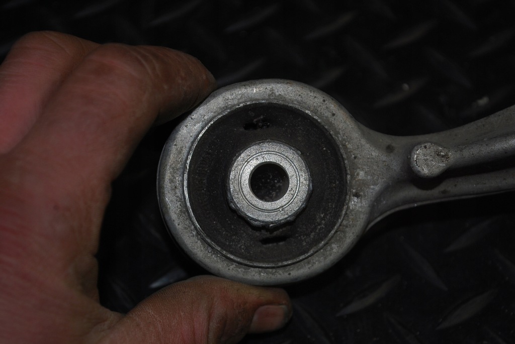 фото №5, Важіль верхній правий перед audi a8 d2 4d0407512g