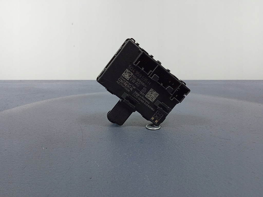 фото №1, Skoda octavia iv модуль дверь задняя 5q4959595h