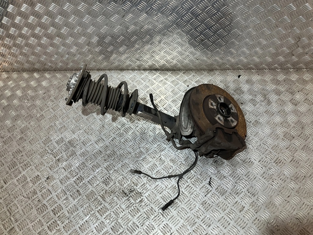 фото №1, Амортизационная стойка левый поворотный кулак mini cooper s f56 2.0i