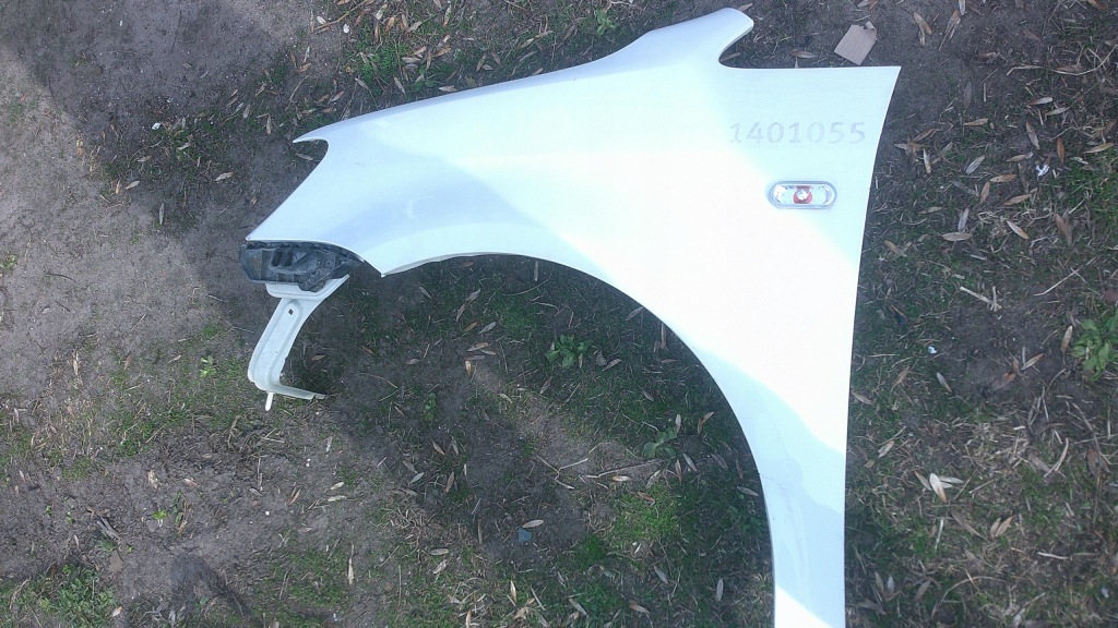 Caddy 3 3 рестайлінг  перед комплектна  капот бампер фари крила ремінь перед Недорого