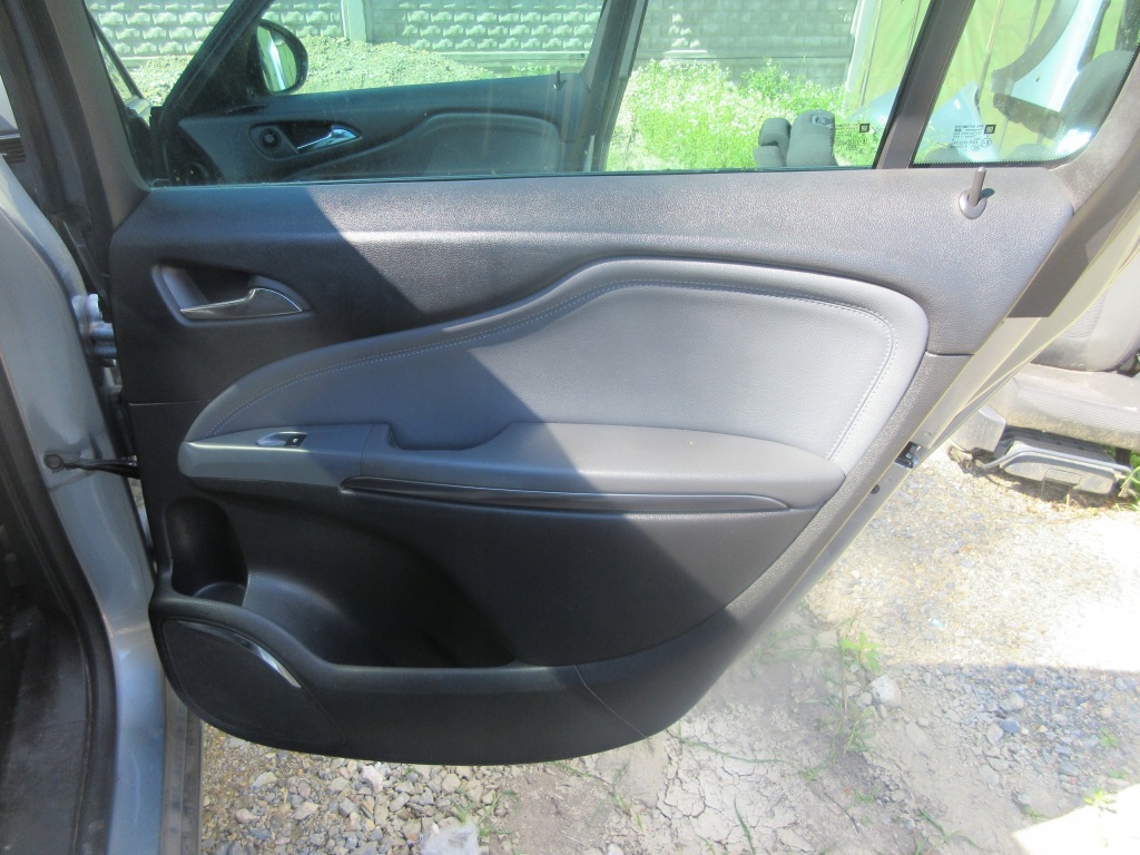 фото №13, Сидіння перед заднє сидіння обшивки шкіра zafira c 5 осіб