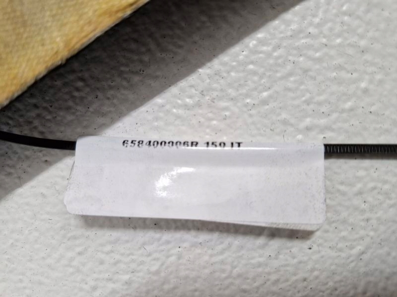 фото №6, Renault megane 3 iii шумоизоляция капот подкрылок 658400006r