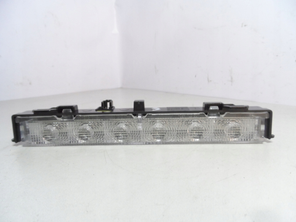 фото №1, Третий свет стоп vw passat b7 usa 6ru945087a