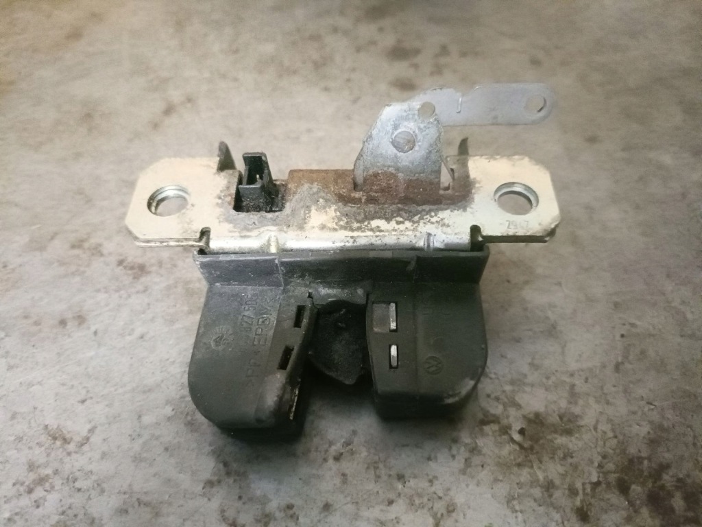 фото №7, Замок кришки багажника vw polo iv 9n 6q6827505e