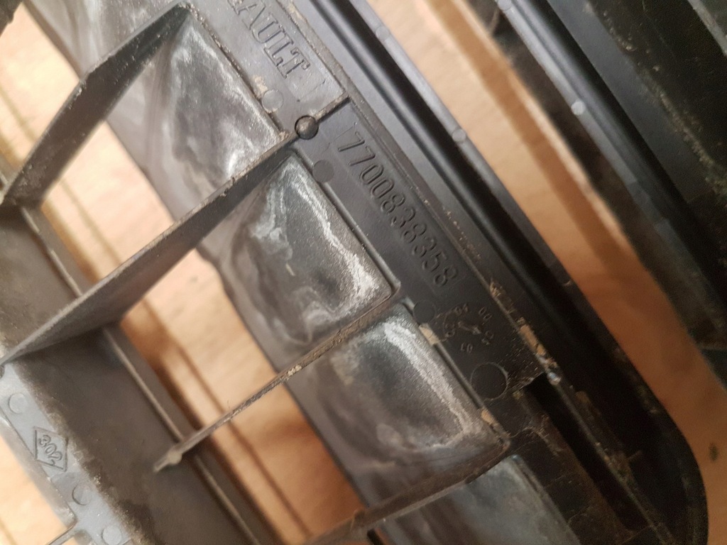 фото №4, Решітка вентиляційна задня renault scenic ii megane espace iv laguna ii iii