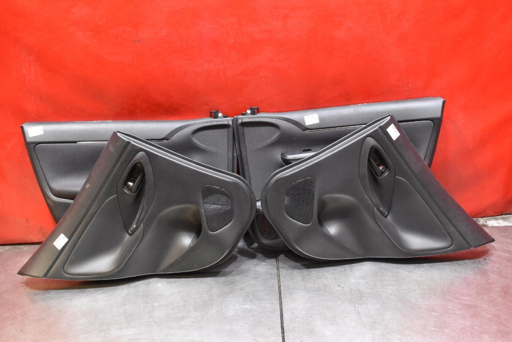 фото №1, Обшивка обшивки дверь комплект eu toyota yaris cross 20-25