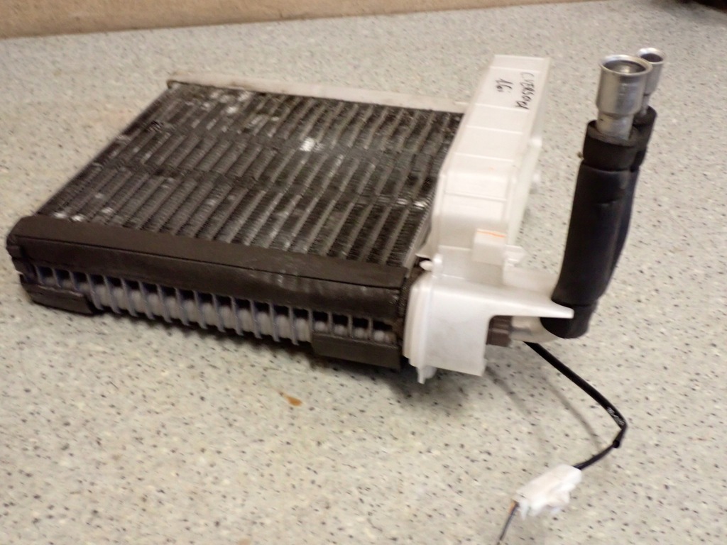 фото №7, Toyota corolla verso 01-03 испаритель кондиционера