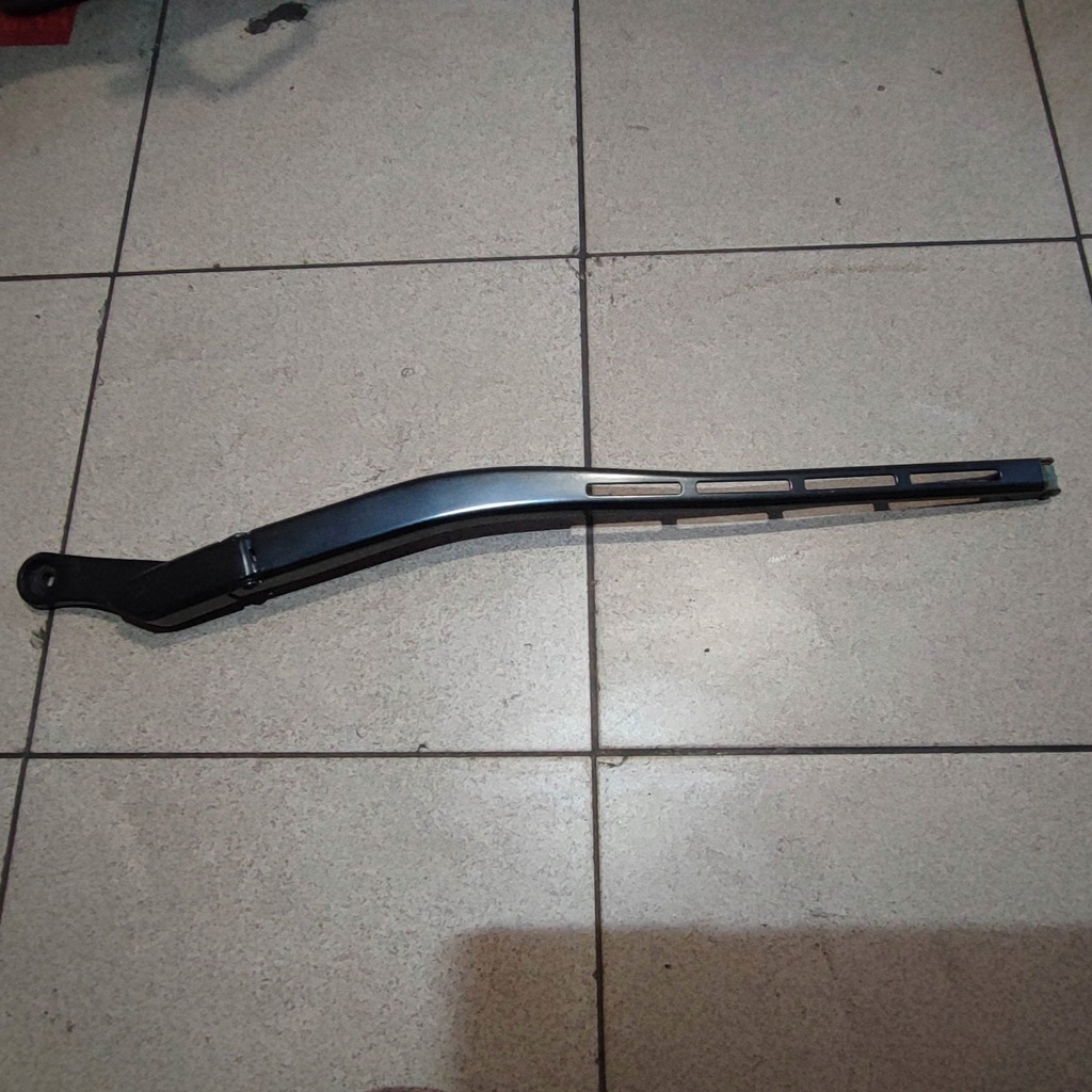 фото №1, Важіль двірник правий перед audi a6 c5 lift europa