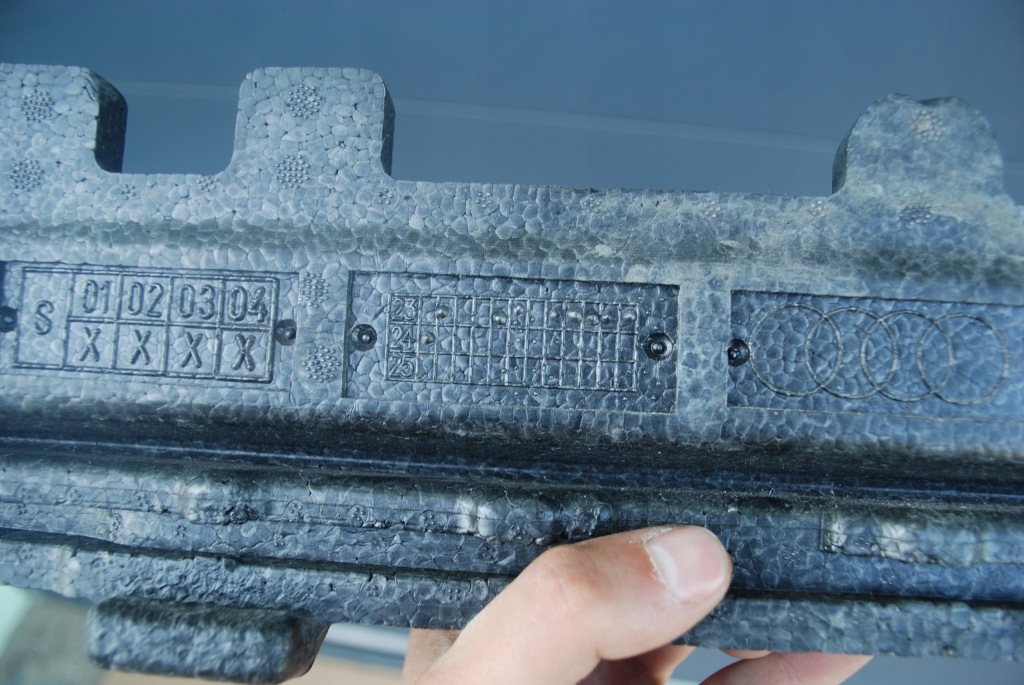 Абсорбер піна бампера перед передня audi a4 b9 s-line рестайлінг  8w0807550ap Доставка