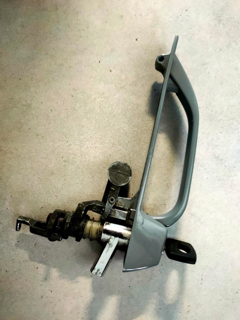 2 x ручка зовнішня do mercedesa 107 пара з ключ фарбована в Україні