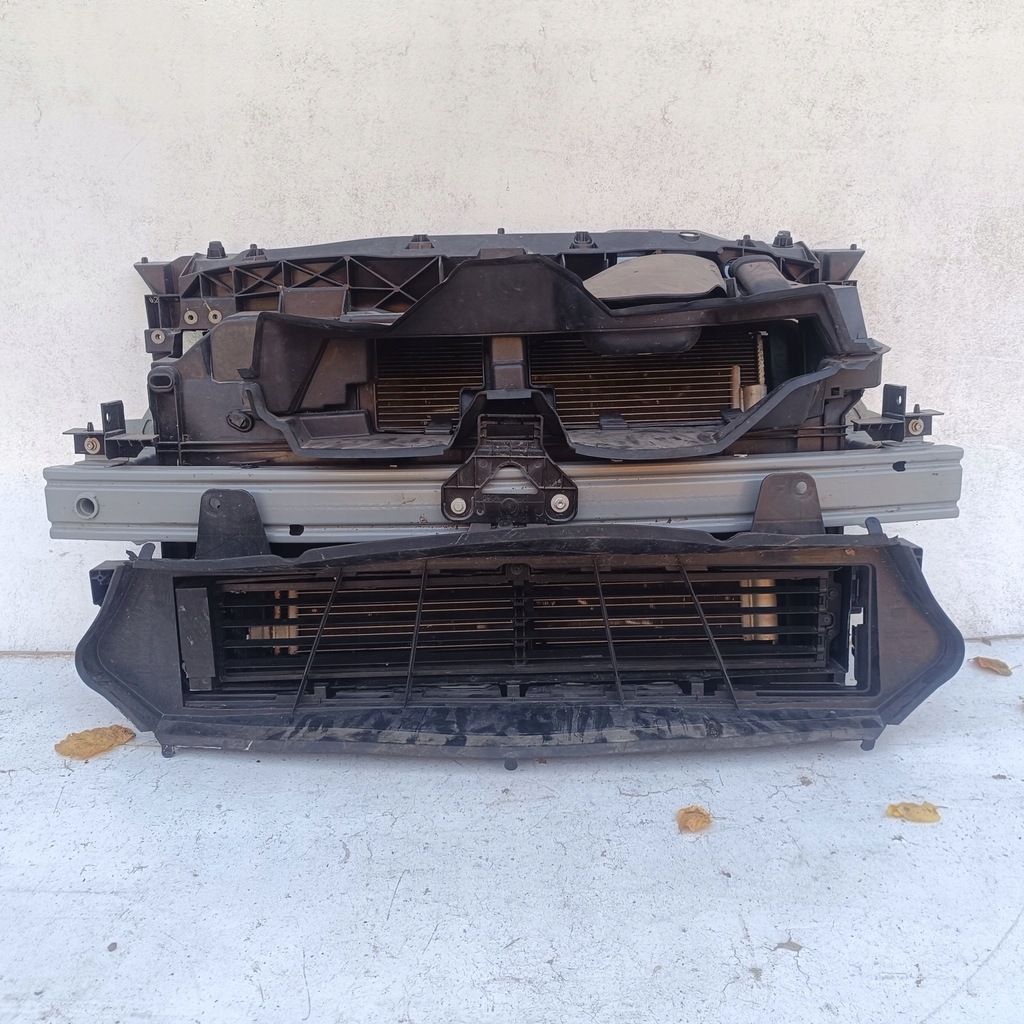 фото №1, Renault scenic iv передний pas радиатор adblue