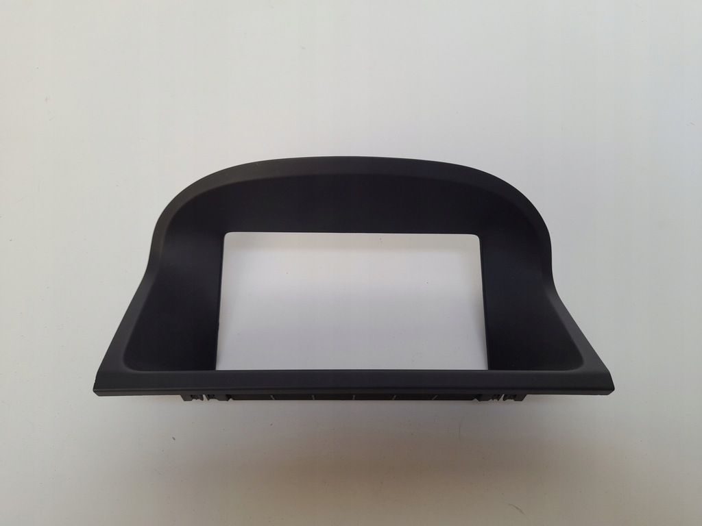 фото №1, Рамка дисплея volvo v70 lift