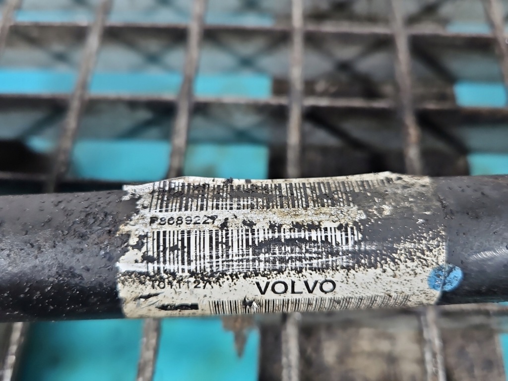 фото №4, Приводной вал перед левая volvo s60 i 2.4 20v механическая коробка передач