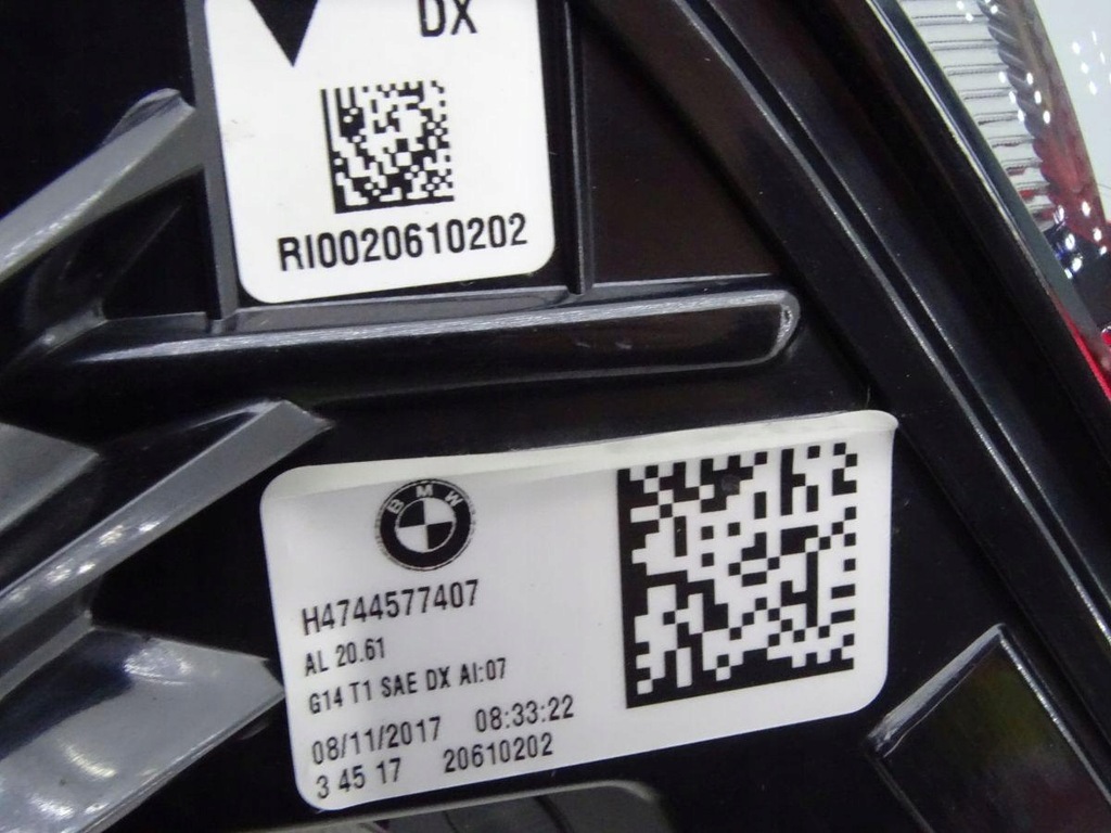 фото №8, Bmw 8 coupe g15 18- лампа крыла правый задняя led оригинал комплектная