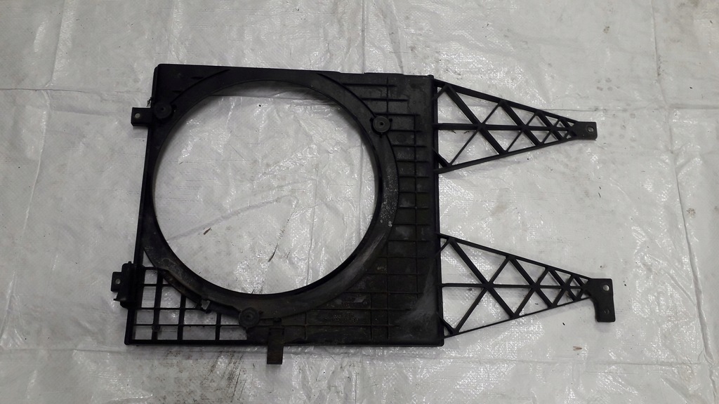 фото №5, Корпус вентилятора 1j0121207d vw golf iv octavia