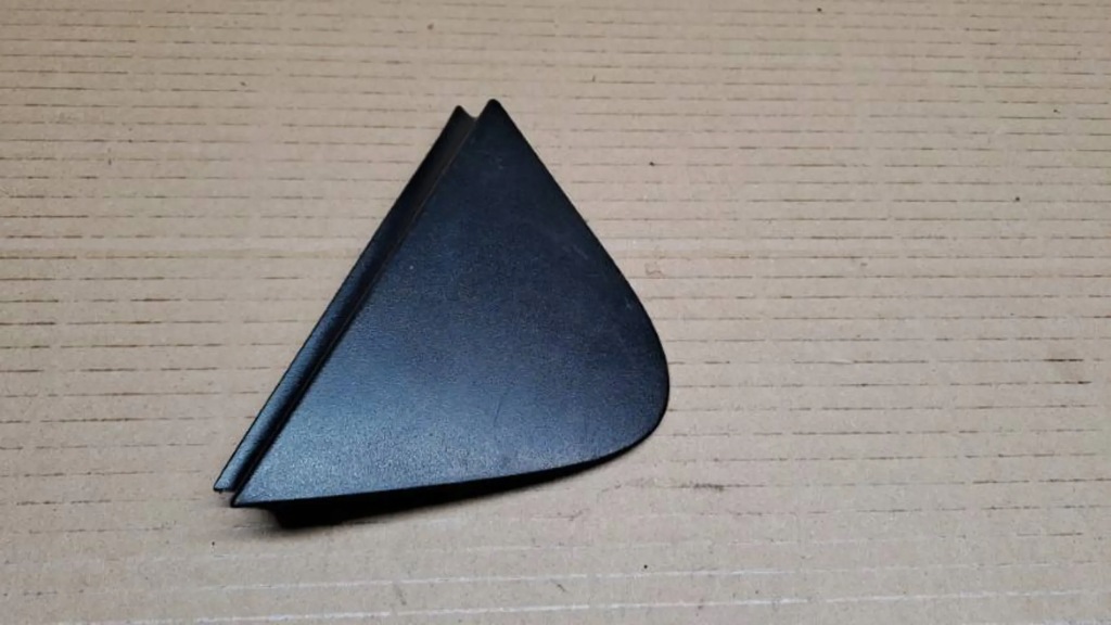 фото №1, Трикутник заглушка крила лівий задня nissan juke