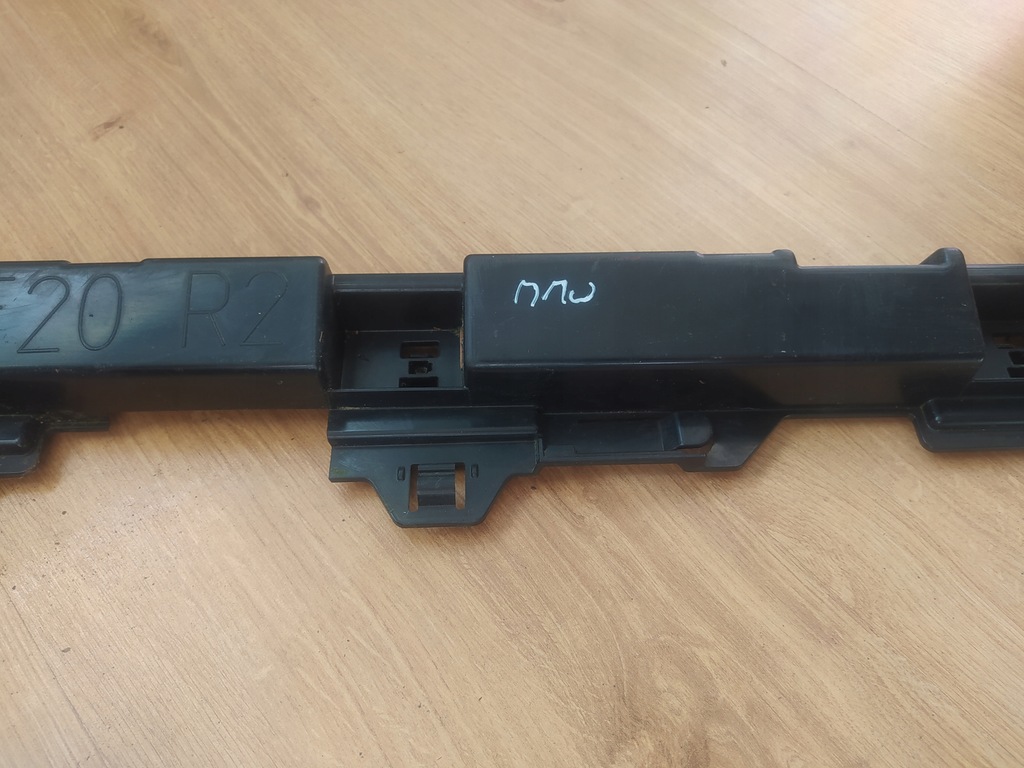 фото №3, Напрямна молдинг кріпильна поріг r2 bmw f20 51777240914