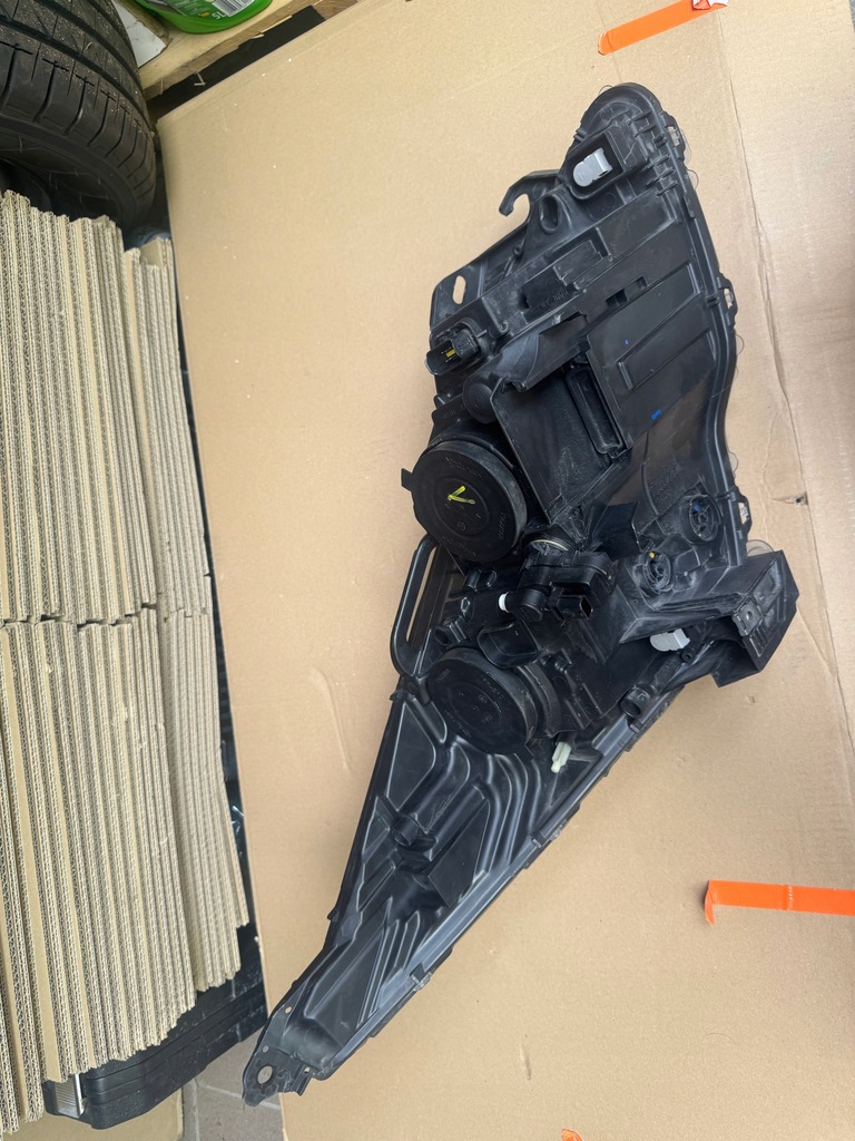 фото №6, Peugeot 3008 5008 лампа передня europa оригінал