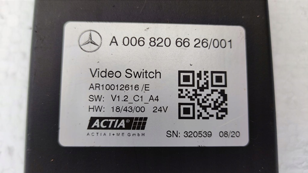 фото №2, Mercedes actros модуль video switch 24v 0068206626