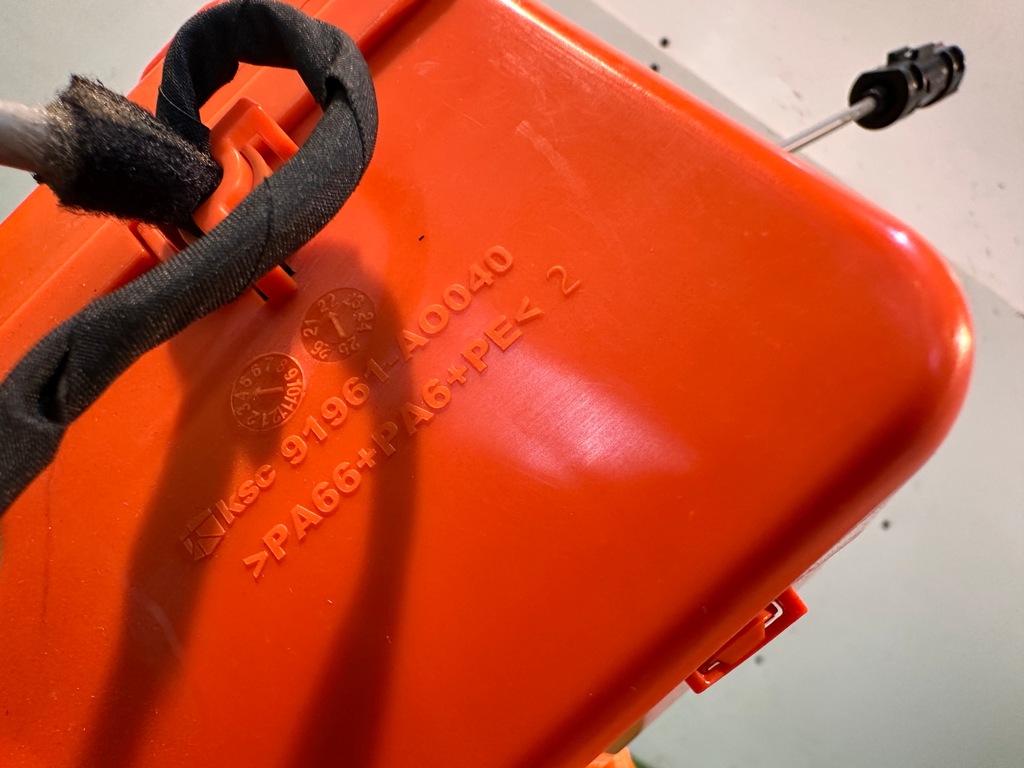 фото №13, Kia niro ev роз'єм заряджання шланг живильний 91668-ao000