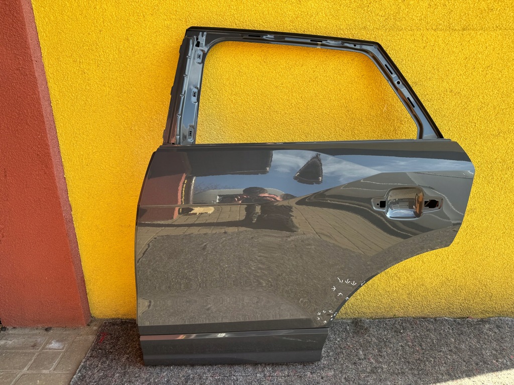 фото №1, Audi q2 81a дверь с молдинг задние левая задняя левый