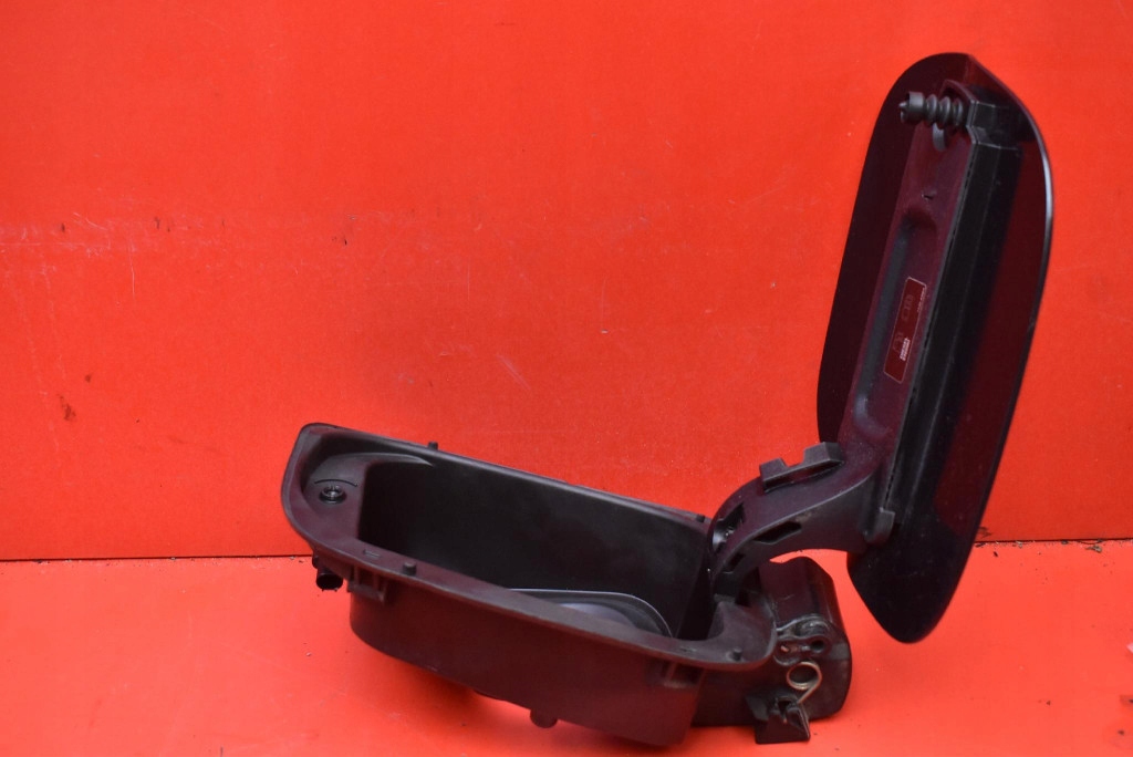 Крышка заливной топлива z22c 13354564 opel astra 5 v k 15-20 в Украине