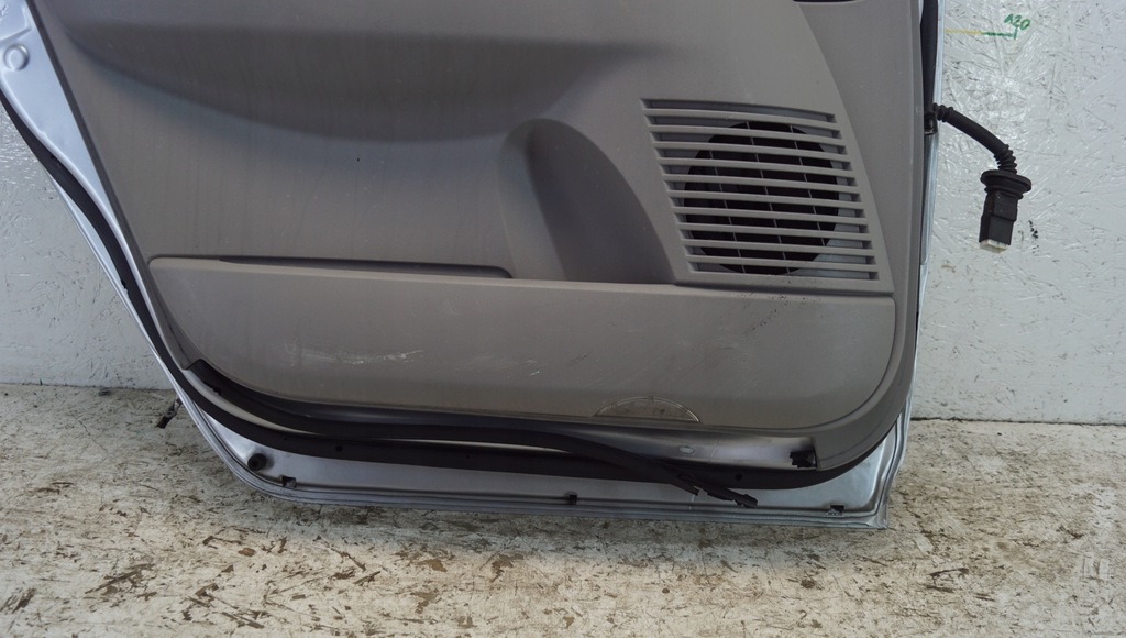 фото №12, Дверь левый задняя mitsubishi grandis