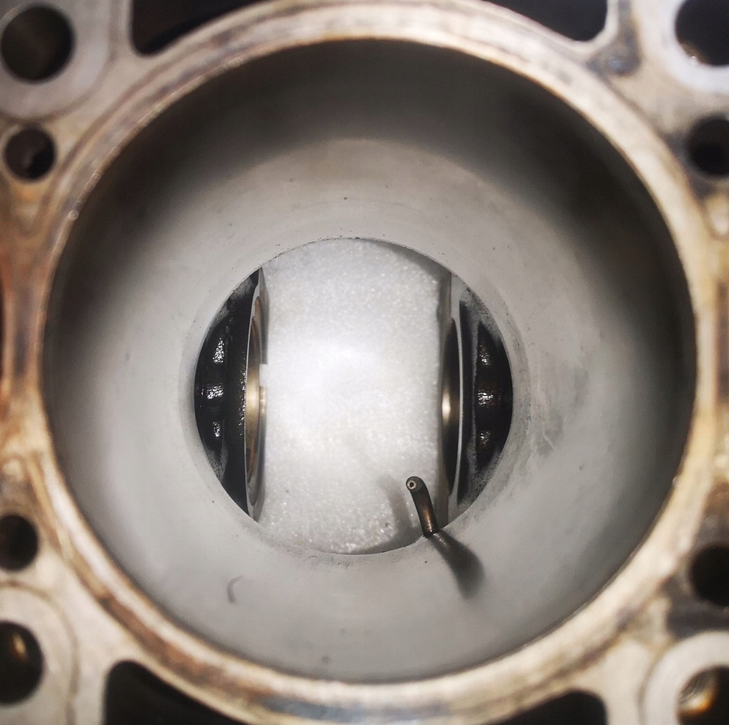 фото №7, Блок двигателя vw 2.0 8v 06a121f