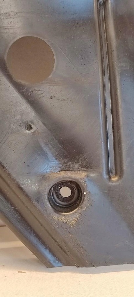 фото №6, Mercedes gle53 w167 защита рычага левый задняя a1673525100