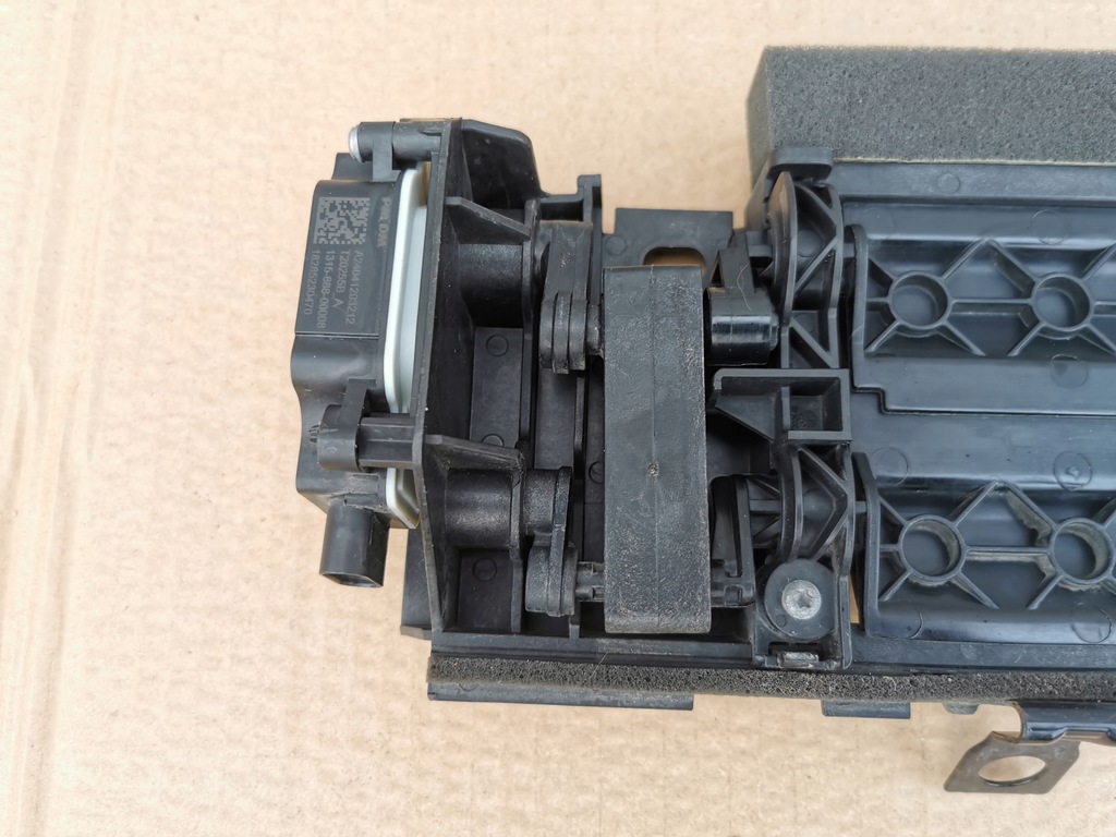 фото №9, Subaru xv crosstrek 18- активный впуск воздуха шторка жалюзи 52811fl140