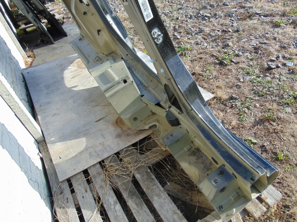 Peugeot partner 2 tepee четверть крыло левая задний Цена