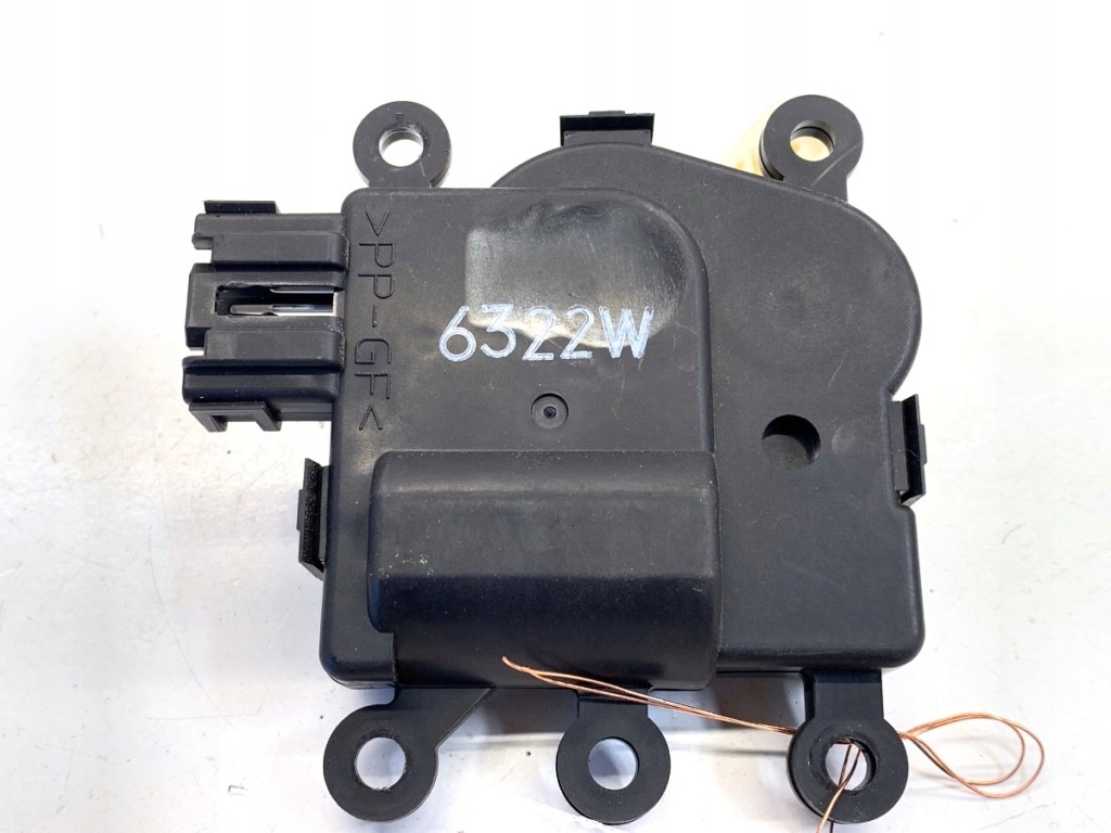 Купити Двигун обігрівача mazda 3 bm