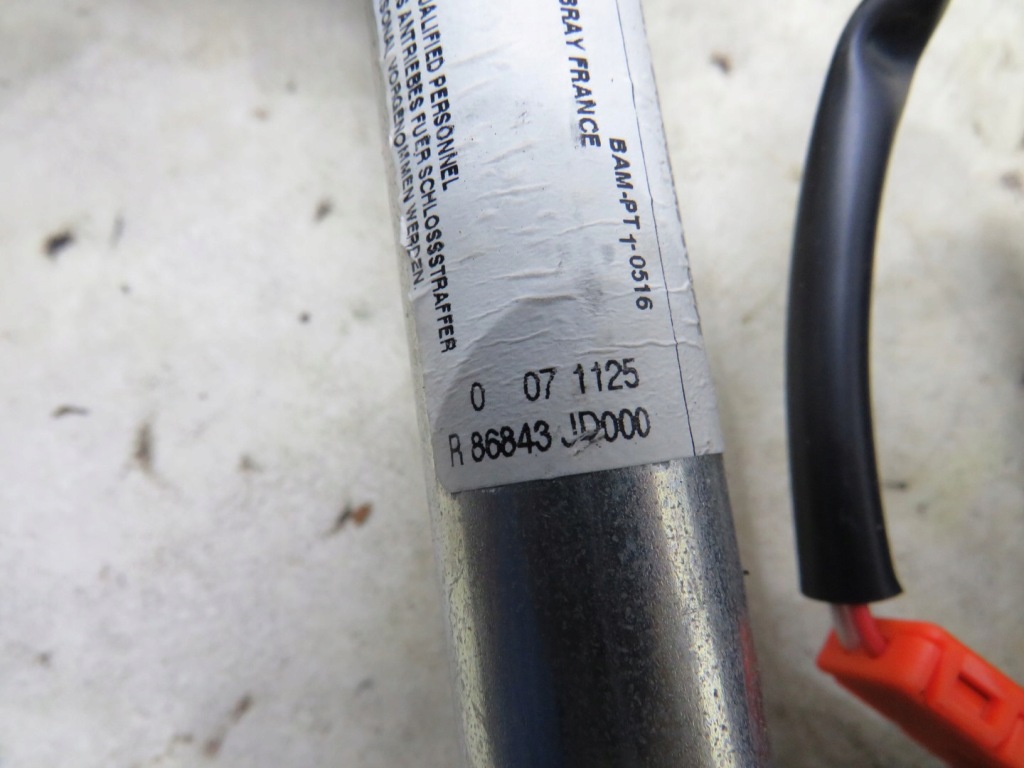 Натяжитель натяжитель поперечина перед qashqai j10 в Украине