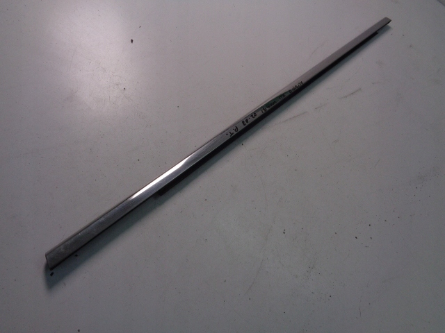 фото №1, Молдинг ущільнювач скло правий задня honda accord vii kombi 2002-2008