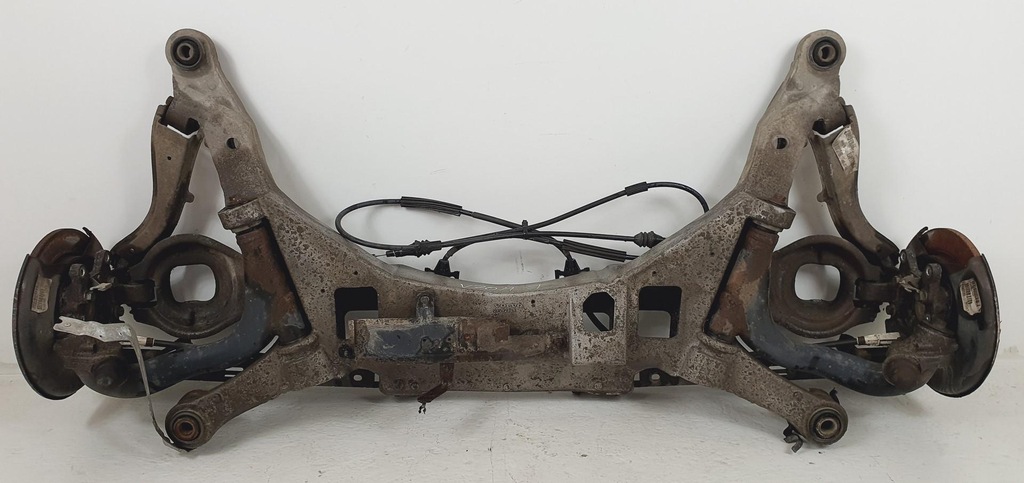 фото №1, Подрамник подрамник балка задняя oś задняя volvo v70 ii