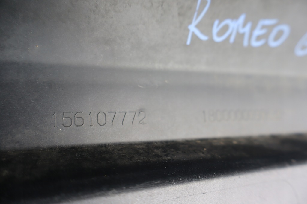 Накладка  накладка порог порог правая alfa romeo giulia 156107772 2015 Киев