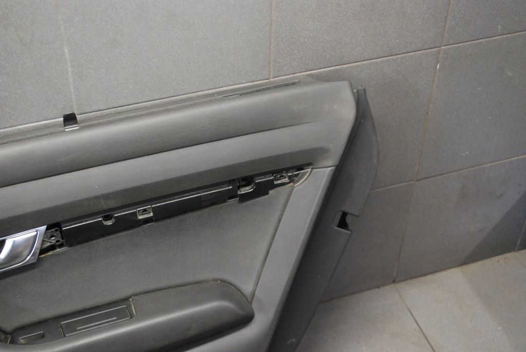 фото №7, Обшивка обшивки шторки крючки audi a6 c6 avant