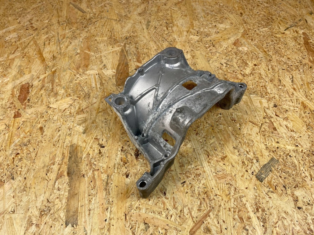 Тримач  кронштейн кронштейн генератора volvo v60 2 s60 3 xc60 2 31480101 Київ