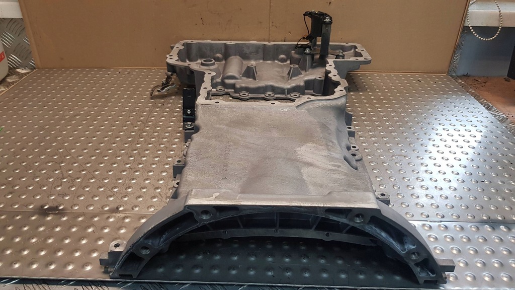 фото №4, Поддон масляная полублок двигателя r6420140102 mercedes gl x164 ml w164 w251 3.0 cdi v6