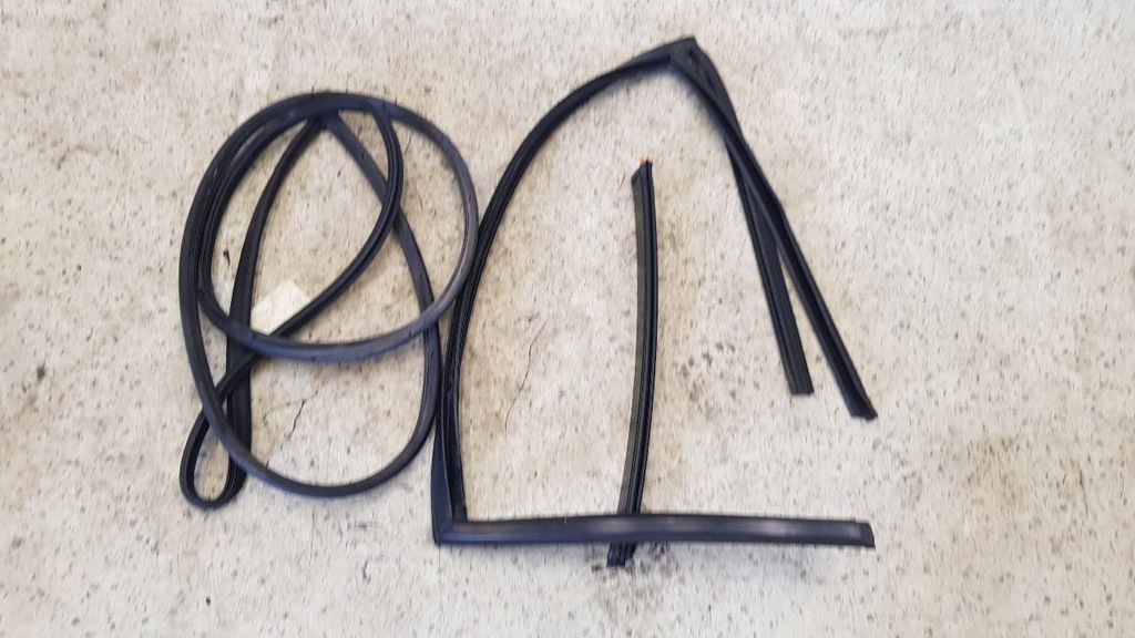 фото №1, Уплотнители стекло дверь задняя левая kpl ford fusion