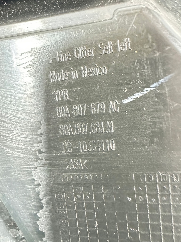 Q5 80a рестайлинг  s-line решётка бампера левая блеск 80a807679ag с Разборки