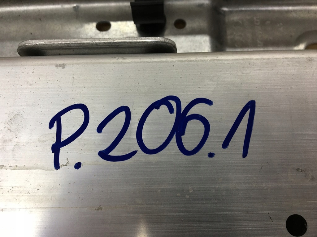 Балка усилитель поперечный бампера audi e-tron Цена