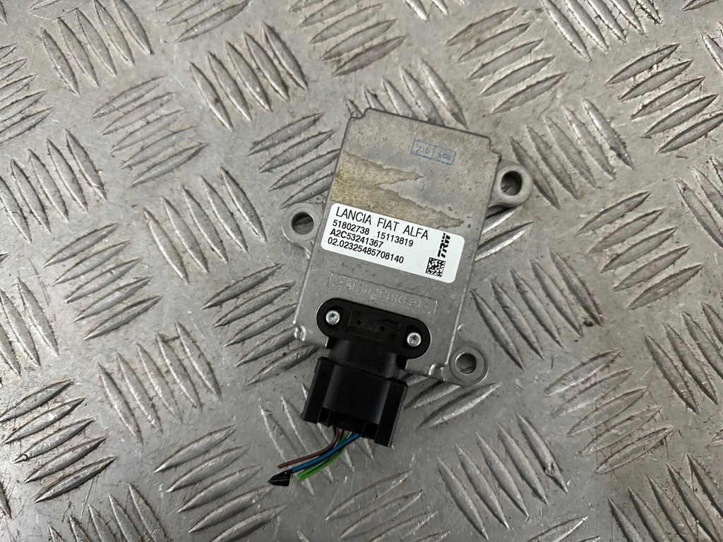 Lancia delta iii датчик esp штекер 51802738 Недорого