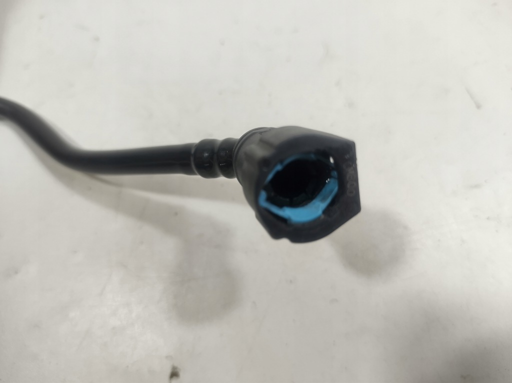 фото №3, Volvo v40 14r - трубка шланг патрубок пального