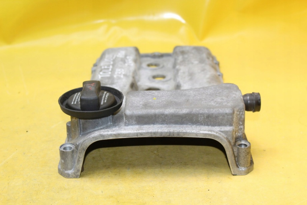 фото №5, Кришка клапанів toledo ii 2.3 b 066103475j