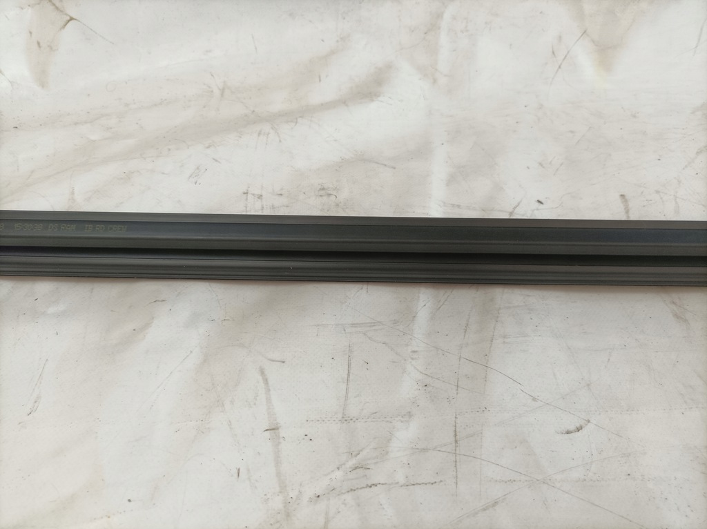 фото №7, Ram 1500 11 молдинг прокладка дверь usa левый задняя