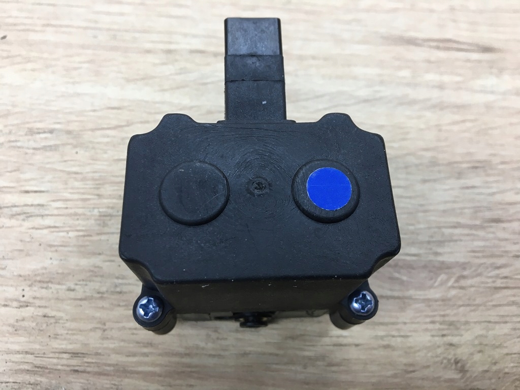 фото №7, Распределитель клапан блок клапанный разъём 4mm 37206799419 do bmw e70 lift lci